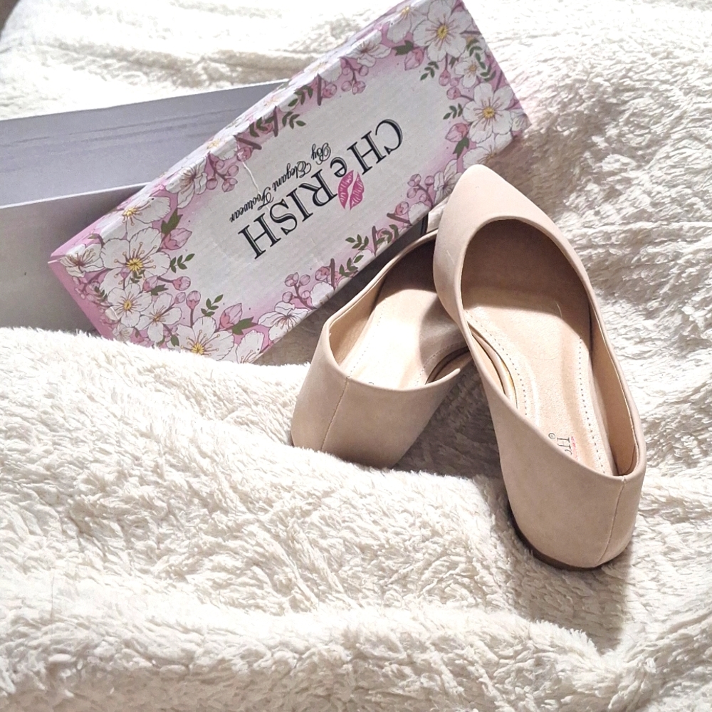 CHeRISH nude flats size 10 worn 1 time